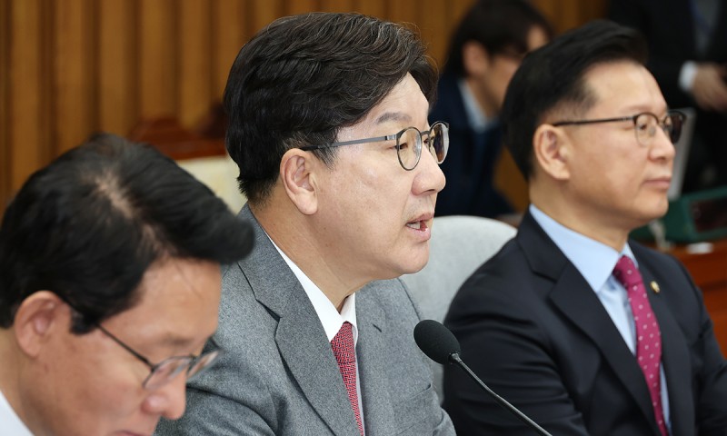 <b>권성동</b> “<b>이재명</b>, 한덕수·박성재 <b>탄핵</b>소추 철회하라”