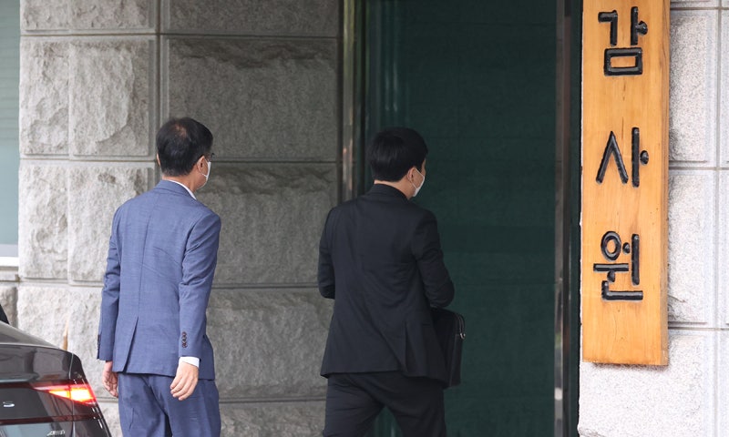 위조 잔고증명·초청장에도 <b>비자</b> 발급…출입국관리 ‘허술’