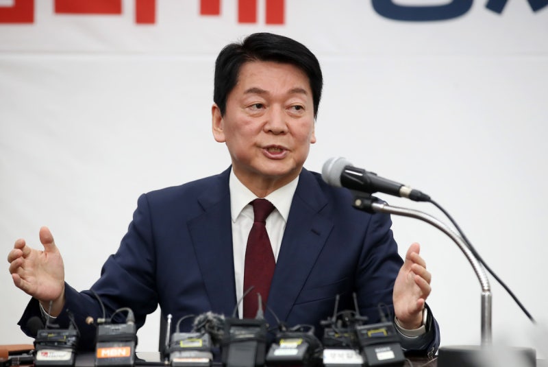 <b>안철수</b> “<b>이재명</b> 막을 <b>제갈량</b>은 바로 나… 기꺼이 ‘뻐꾸기’라도 되겠...