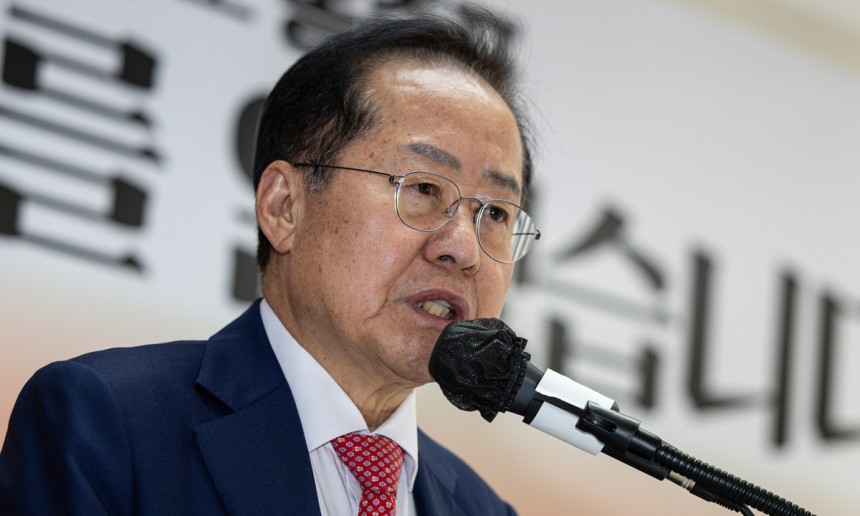 “정치 인생 오늘 졸업”… 홍준표, 정계 은퇴 선언