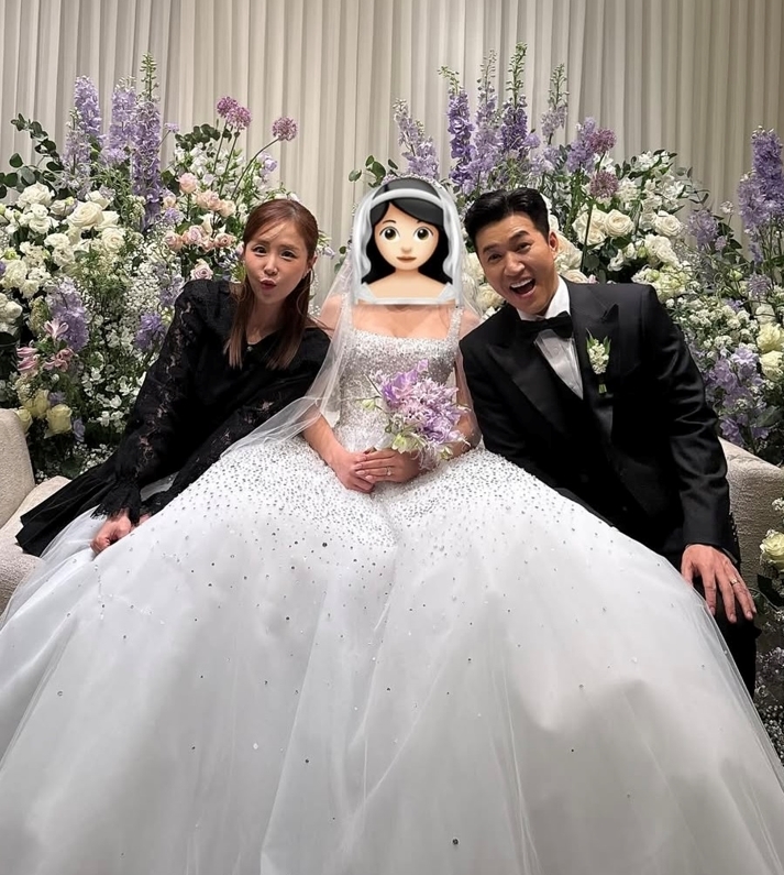 김지원·아이린 닮았다더니…<b>김종민</b> 11살 연하 신부 ‘단아하고 늘씬’