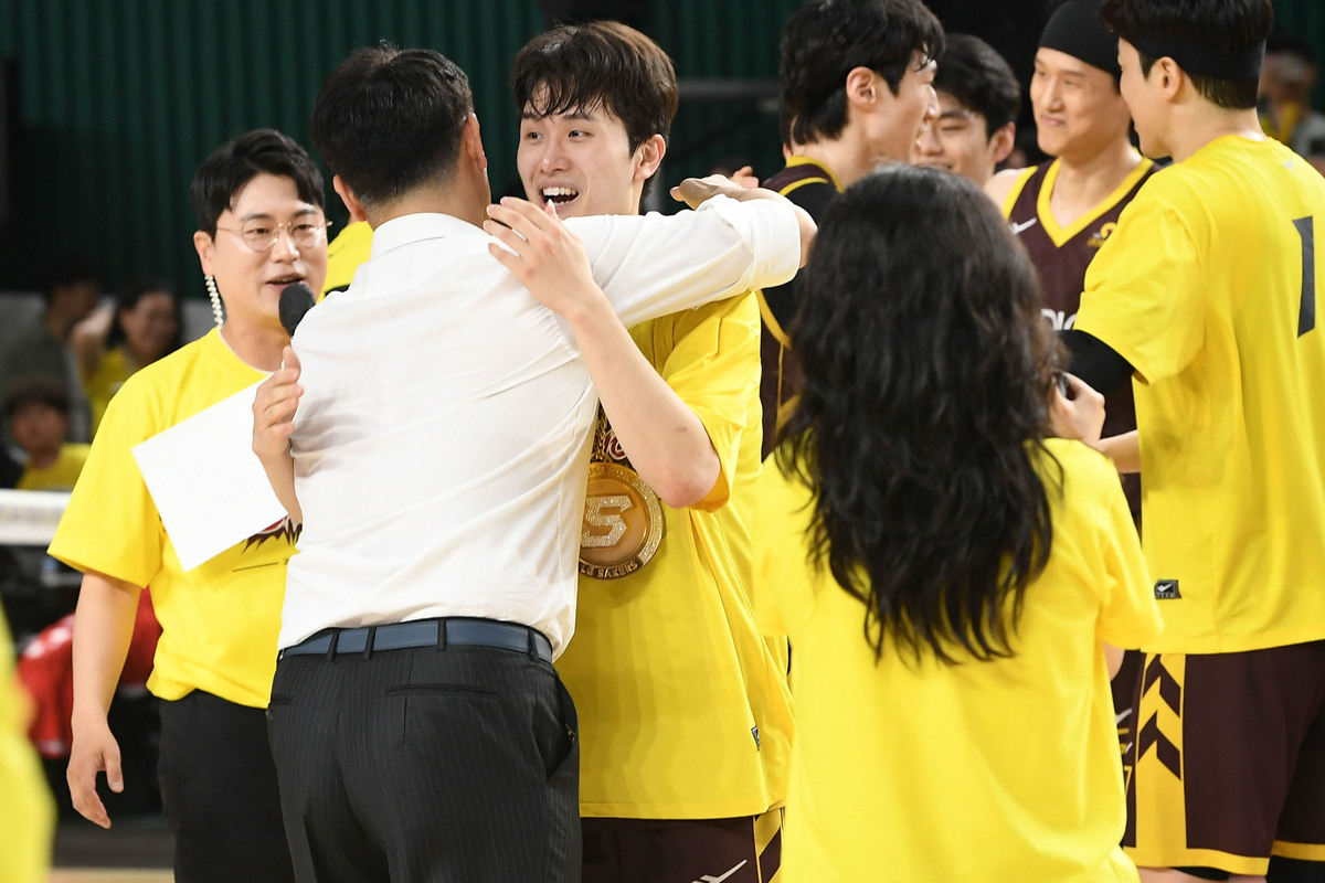 ‘이제 1승 남았다’ <b>조상현 감독</b>이 이끄는 LG, 챔프전 1∼3차전 모두 잡...