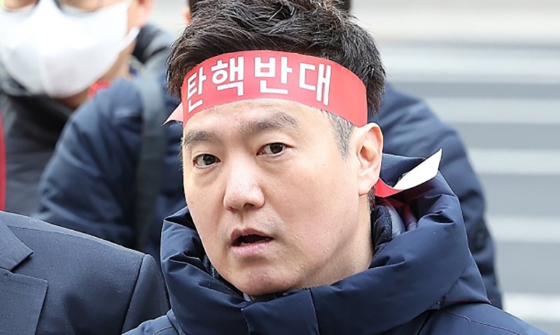 법원, ‘<b>가세연</b> 김세의 강남 아파트 2채 <b>가압류</b>’… 채권자는 <b>김수현</b> 소...