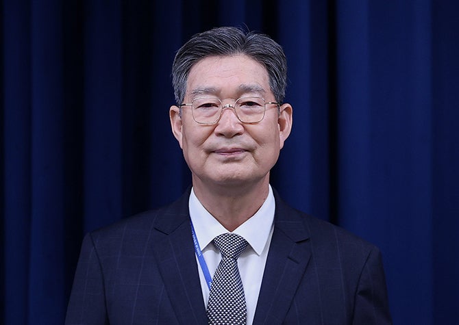 '<b>차명 재산 의혹</b>' <b>오광수</b> 대통령실 민정수석 사의 표명