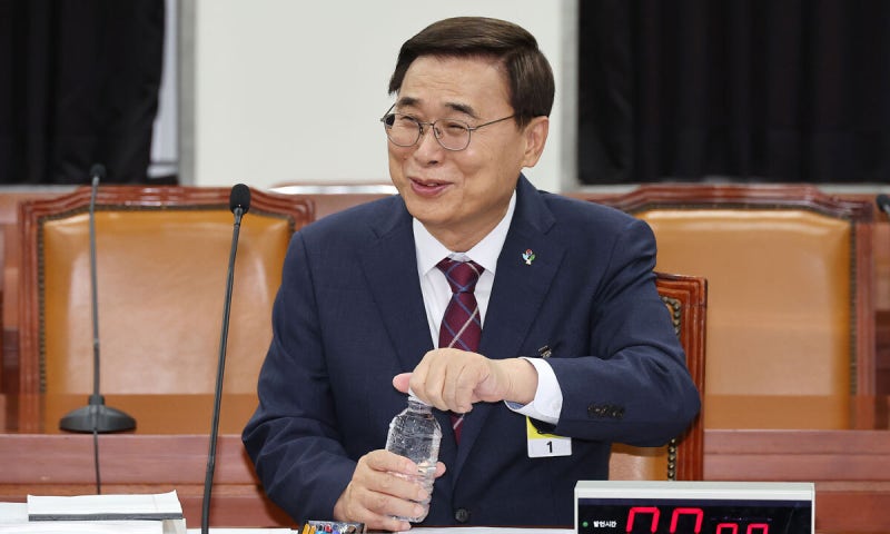 野 “<b>이종석</b>, <b>친북</b> 성향 대남연락소장 우려”… 與 “사과하라” 충돌