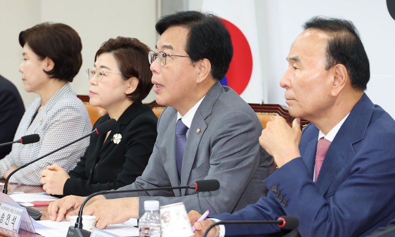 송언석 “尹 <b>재구속</b>, 국민께 <b>송구</b>… 수사·재판은 원칙 따라 정당·공정...