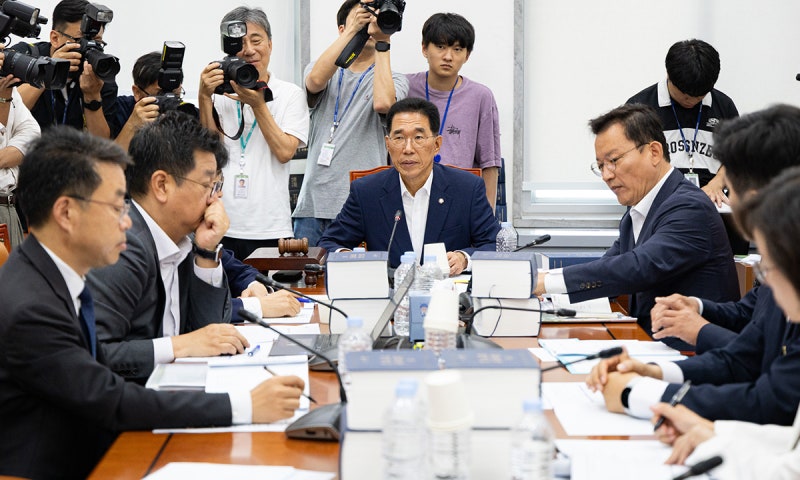<b>노란봉투법</b>, 與 주도로 <b>환노위</b> 소위 <b>통과</b>