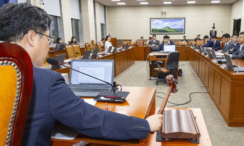 <b>노란봉투법</b>, 與 주도로 환노위 통과