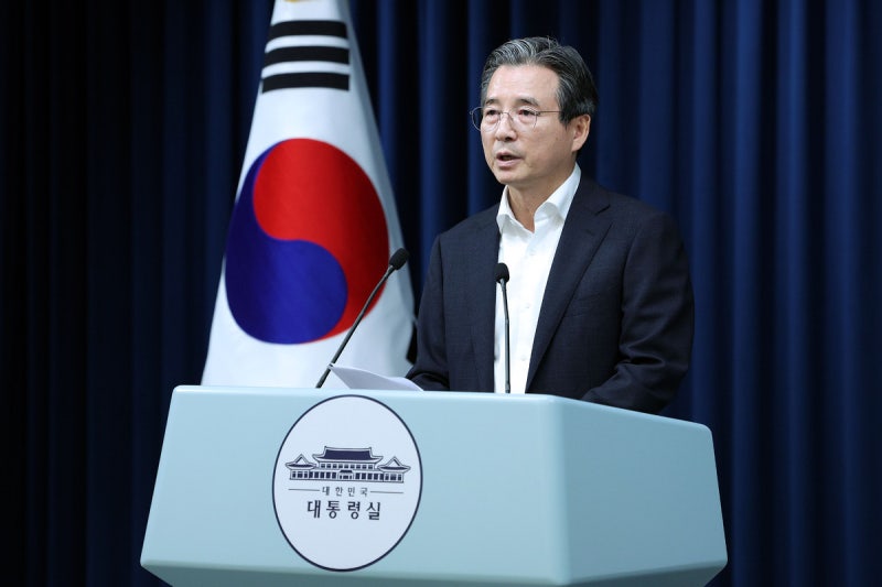 [속보] 대통령실 “수출 불확실성 상당부분 제거…車<b>관세</b> 15%는 아쉬워”