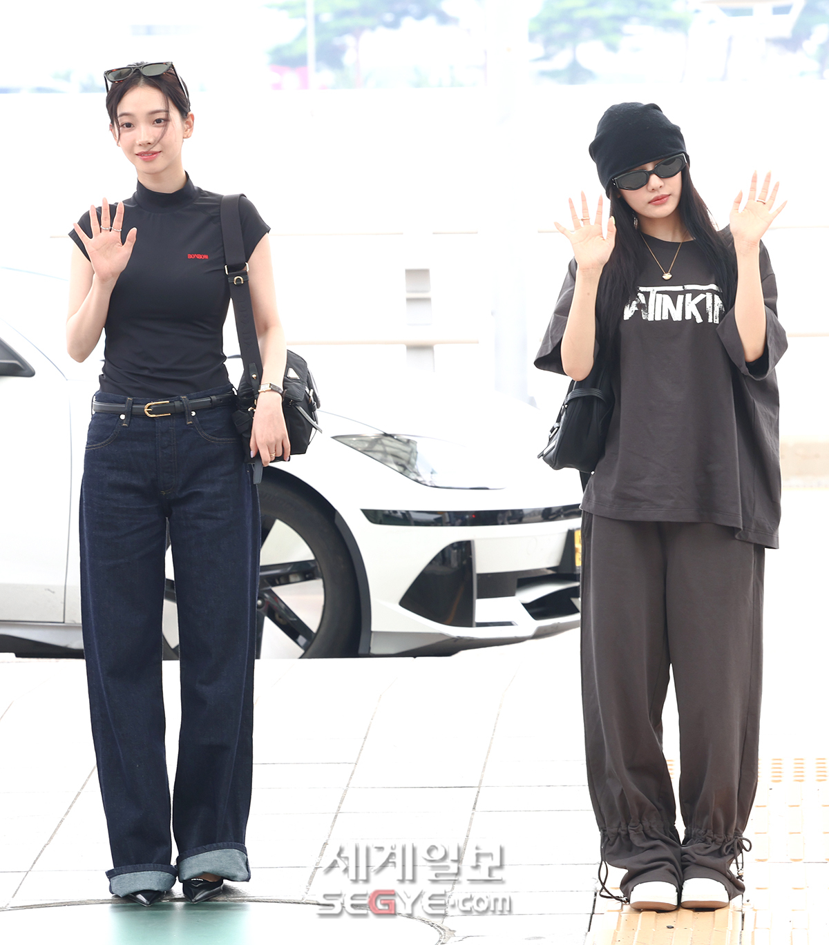 [포토] <b>에스파 카리나</b>-닝닝 '같은 듯 다른 <b>공항 패션</b>'