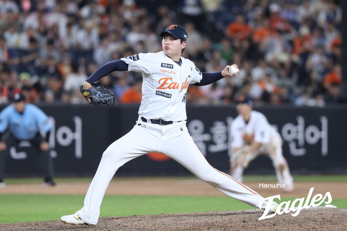 <b>선두</b> LG의 굳히기? 2위 한화의 <b>선두</b> 재<b>탈환</b>?…주중 3연전에서 입은 불펜...