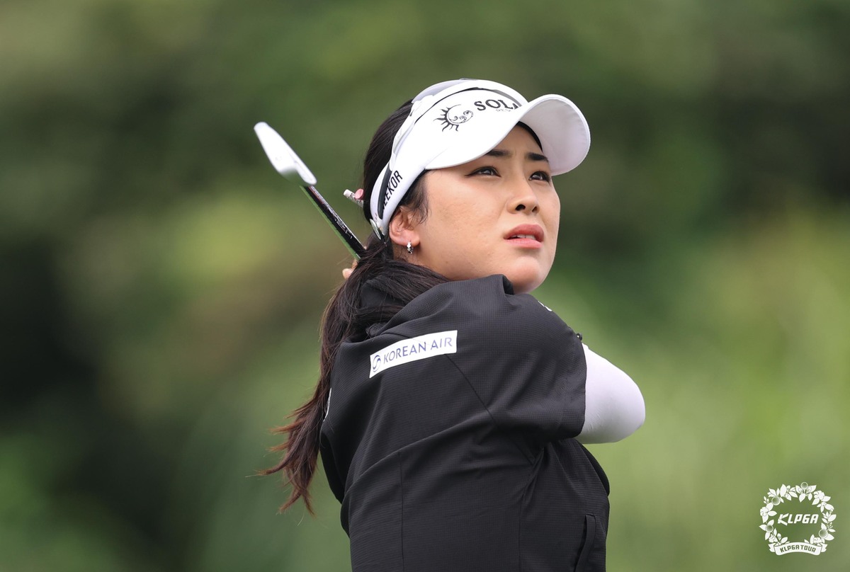 LPGA 투어 도전에서 슬럼프 겪고 있는 <b>윤이나</b>, 제주도에서 반등 계기 마...