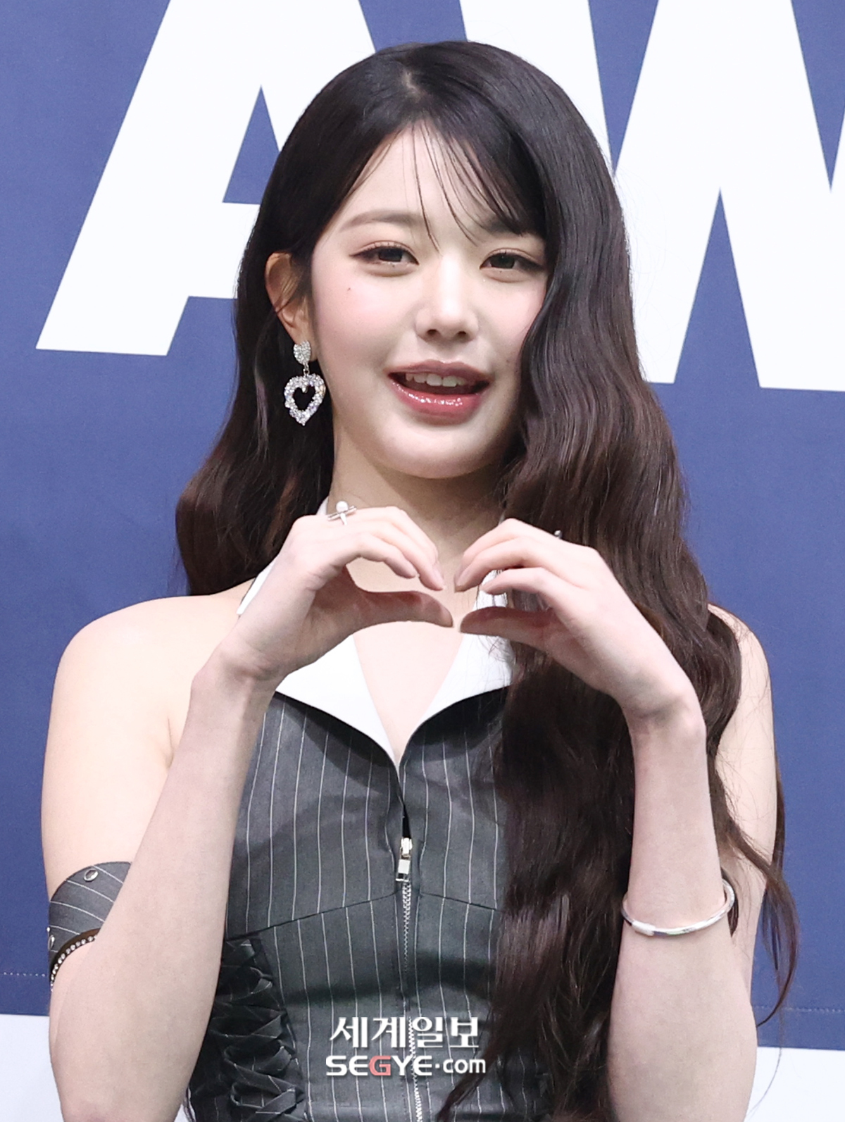[포토] <b>아이브</b> 장원영 '심쿵'