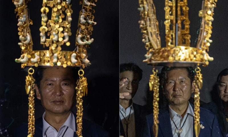 “이재명 시간인데 왕 노릇”…‘황금 왕관’ 쓴 <b>정청래</b>, 사진 삭제