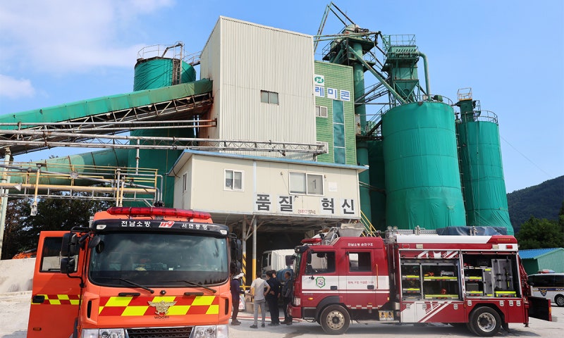<b>순천 레미콘 공장</b> 탱크 <b>질식 사고</b> 사망자 3명으로 늘어