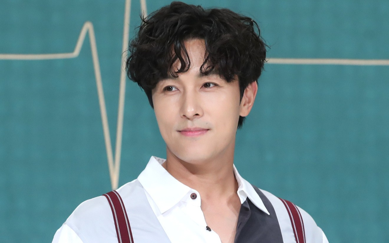“왜 만만한 노땅만 불러?” 신화 <b>김동완</b>, <b>예능 섭외 거부</b>에 ‘이유’ ...