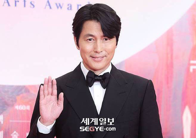 '<b>혼외자</b> 출산' <b>정우성</b>, 혼인신고 이후 첫 공식석상…부일영화상 참석