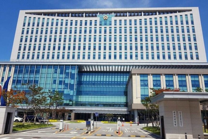 <b>뇌물</b> 혐의 고발된 현직 전주지법 <b>부장판사</b>·변호사 압<b>수수</b>색