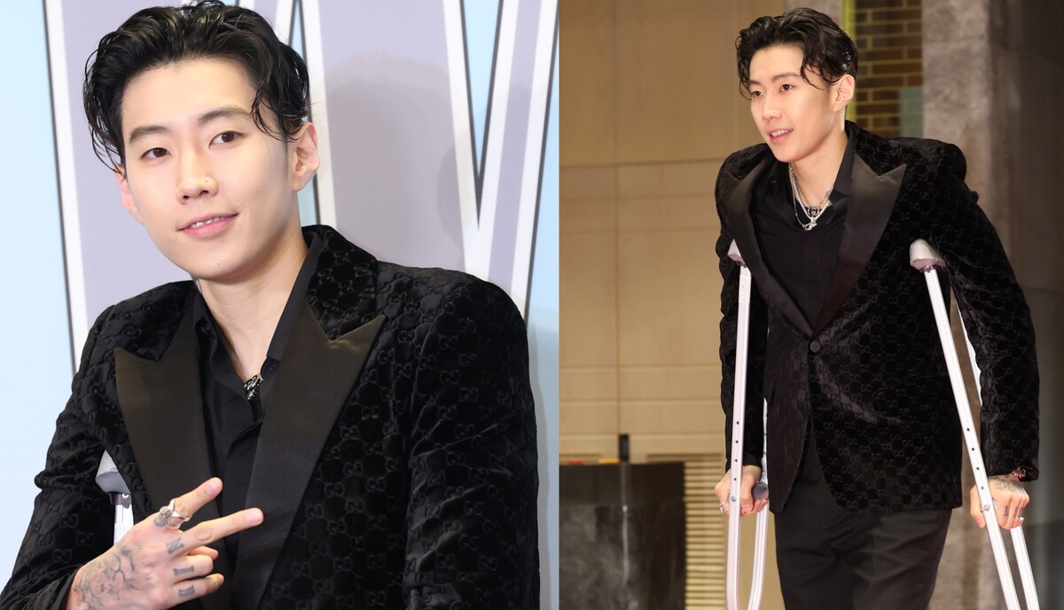 <b>유방암 행사</b>서 ‘네 가슴’ ‘몸몸몸매’…<b>박재범</b>, 무페이 공연 후 사과...