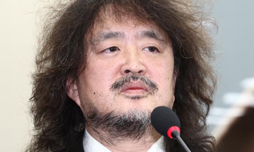 급식실에 김어준 방송 튼 학교, 제정신인가?