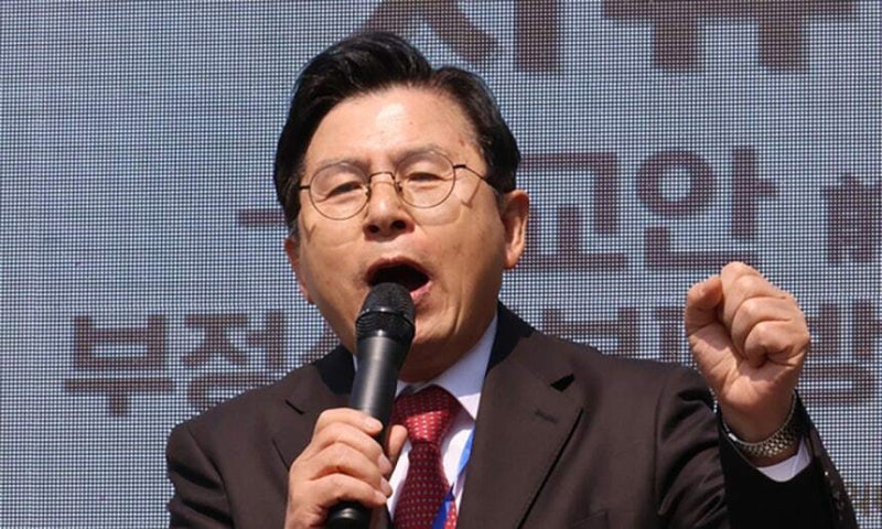 [속보] 내란 특검, <b>황교안 압수수색</b> 대치 끝 <b>불발</b>…자택 문 잠그고 거부
