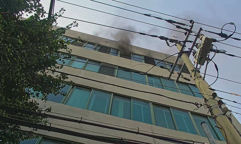 인천 <b>계양구 정신병원</b>서 <b>화재</b>, 100여 명 대피… 3명 연기 흡입