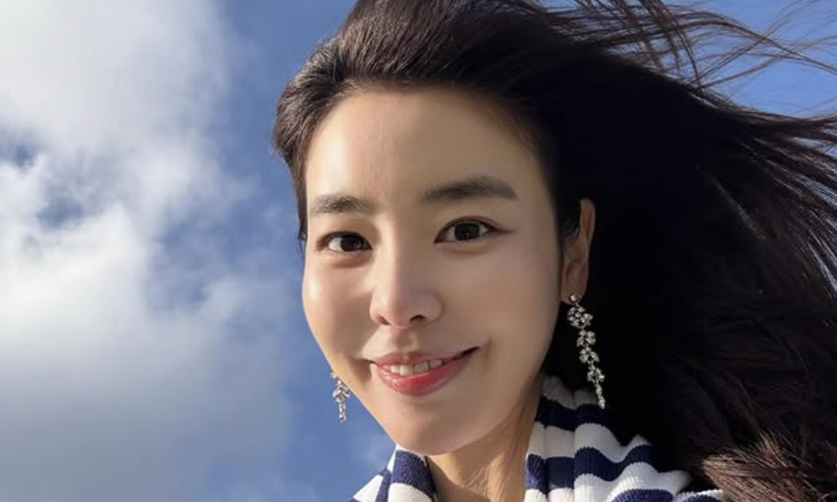 "국정원 감시 <b>트라우마</b> 심해" <b>김규리</b> '<b>블랙리스트</b>' 손배 '상고 포기' 판...