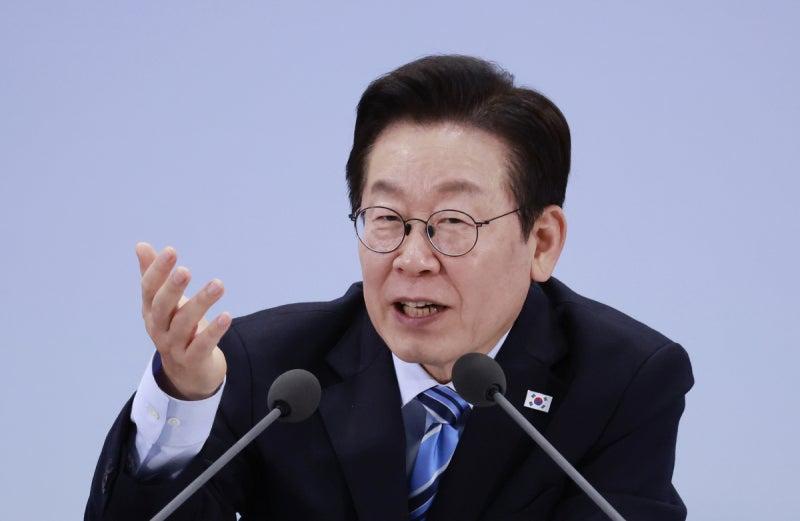 李 “국가 전체 위한 피해 입은 <b>경기 북부</b>, 문제 신속 처리하겠다”
