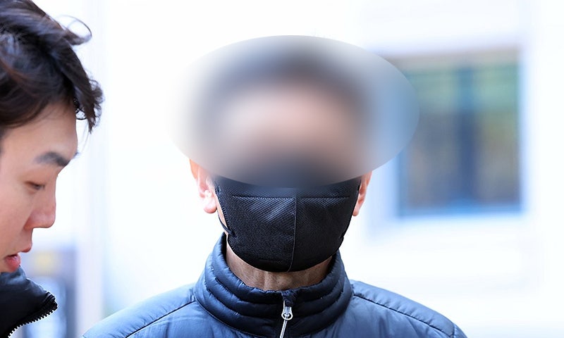 신안 무인도서 <b>여객선 좌초 선장 구속</b>영장 심사… “죄송합니다”