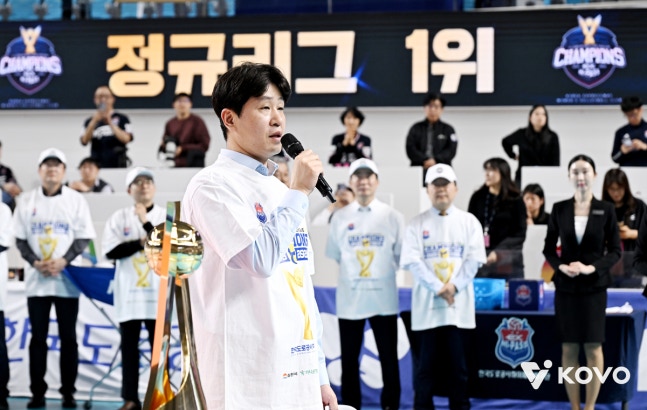 [단독] 김종민 감독 ‘사실상 경질’로 인해 챔프전 놓친 도로공사, 그 이면에는 배구단 너머의 도로공사 본사의 과도한 개입에 정치권 입김까지 작용했다 [남정훈의 오버 더 네트]