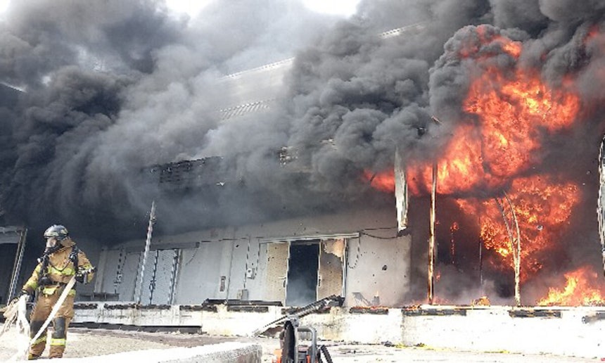 소방관 2명, 냉동창고 화재로 순직