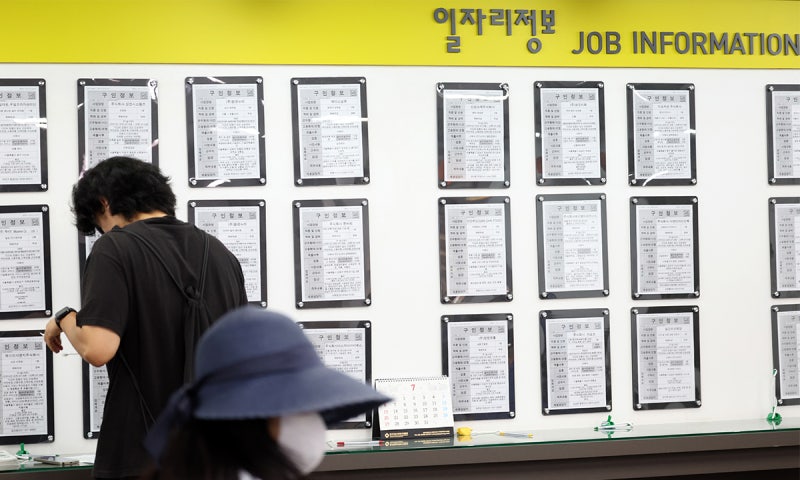 <b>6월 취업자</b> 6만3000명↑…청년층 44개월 연속 감소세