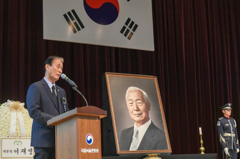 <b>권오을</b> 국가보훈부 장관 “이승만 대통령 말·글서 진영 갈등 해결 실마...