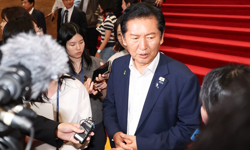 경찰, ‘<b>정청래 차량 파손</b>’ 용의자 추적