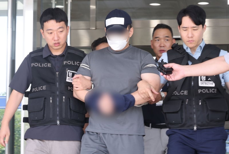 30억 떼먹고 필리핀 도망쳤던 전직 검찰 수사관, 9개월 만에 쇠고랑 찬다