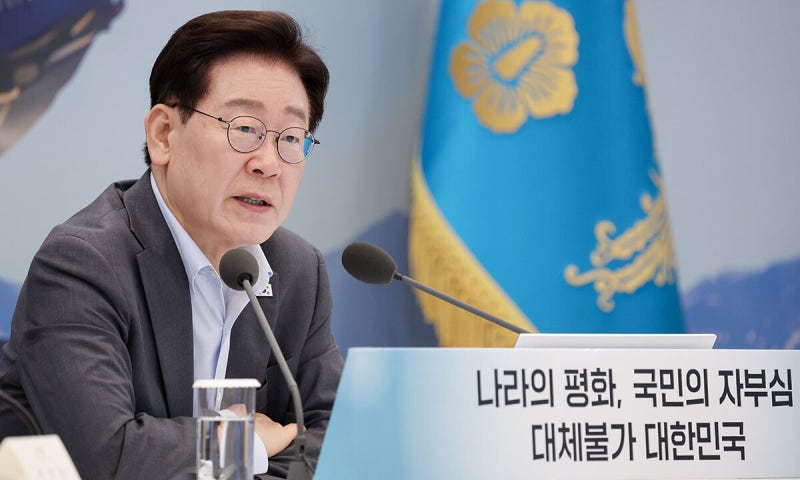 李대통령 “육사서 3번 쿠데타”… 軍개혁 드라이브