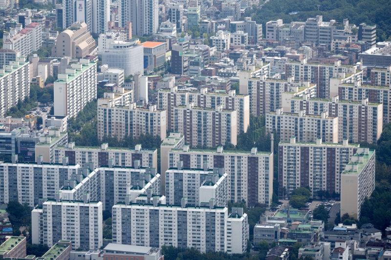 <b>강남·서초 집값</b> 2주째 뚝…세제개편 직격탄에 양극화 심화