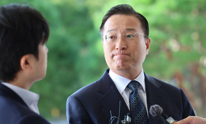 “李 <b>공소취소</b>, <b>진상조사</b> 결과 봐야”…<b>이정현</b> 검찰총장 대행, 첫 출근...
