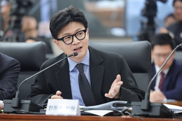 [속보] <b>한동훈</b> “나라 위기인데 ‘<b>한동훈</b>’만 외쳐…<b>민주당</b> 정치 참 한...