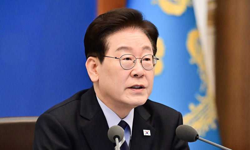李<b>대통령</b>, 野추천 이강덕·장한식 <b>KBS 이사 임명</b>안 재가