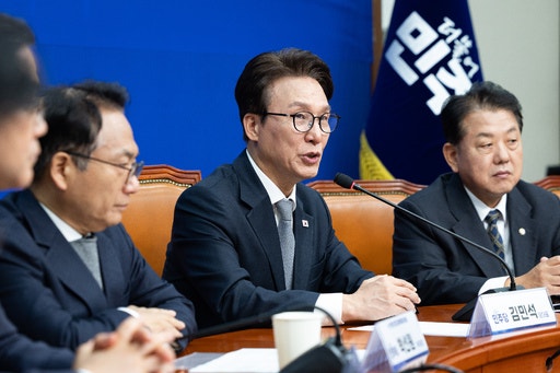 김민석, <b>조희대</b> 탄핵론에 “<b>국정조사</b> 포함해 차근차근 진행”