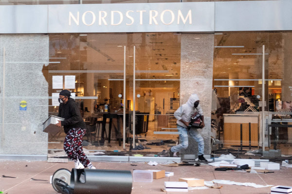 Louis Vuitton Shop Robbed By Protesters And Rioters