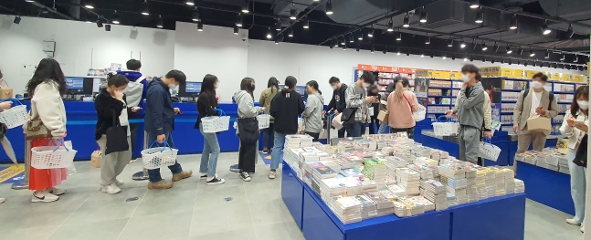 0003686897_007_20220422110103025.jpg?typ