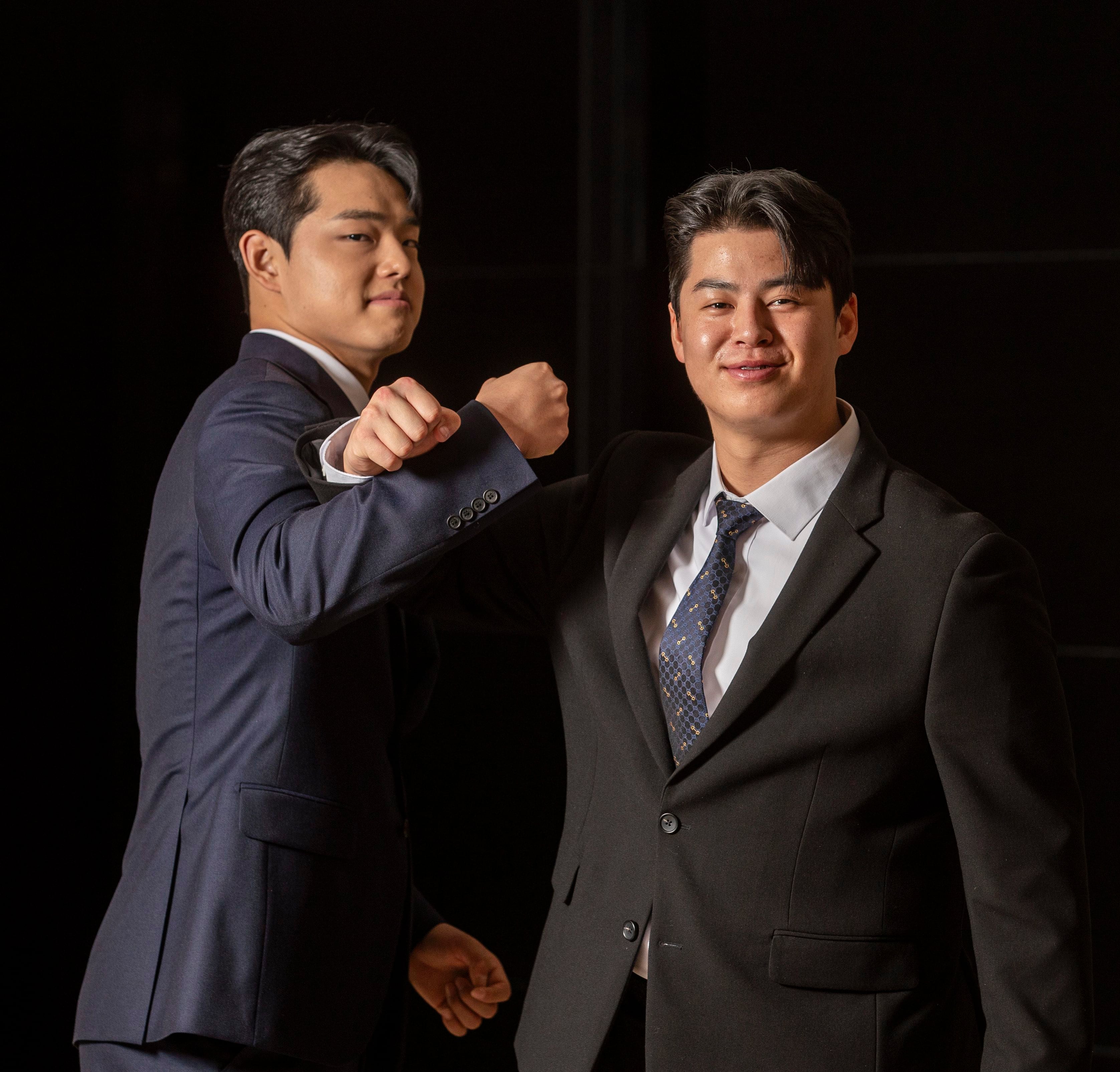 <b>노시환</b> 3억5000만·<b>문동주</b> 1억... <b>한화</b> ‘영건 듀오’ 연봉 대박 터졌다