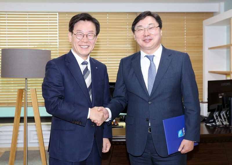 이화영 “<b>이재명</b>에 방북비용 200만 달러 <b>대납</b> 보고했다”