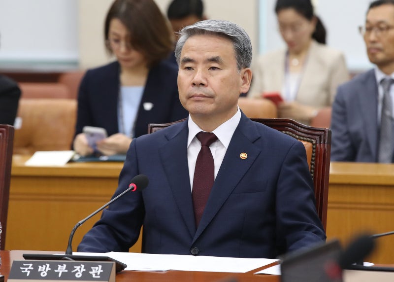 <b>이종섭</b> 前국방 <b>출국금지</b> 해제...<b>법무부</b> “이의 신청 이유 있다”