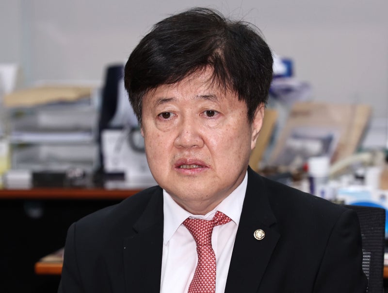 與 <b>화성정</b> <b>유경준</b>, 화성병 최영근, 부천병 하종대 전략공천