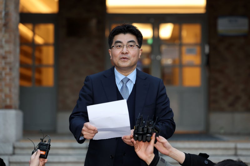 <b>서울대</b>·연세대 의대 <b>교수들</b> “25일 <b>사직서</b> 일괄 제출”