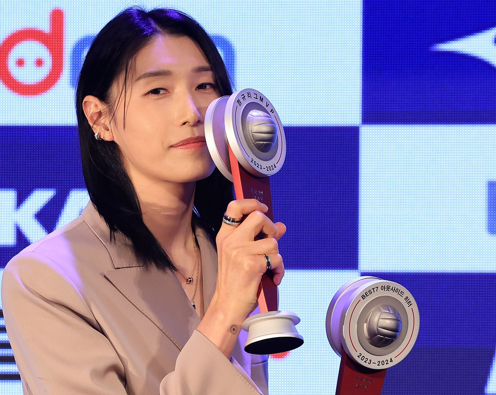 <b>김연경</b> “다음 시즌 다시 도전하겠다”