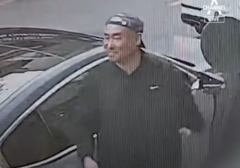 <b>김호중</b> 차에서 내린 길, 영상 나오자 “<b>음주운전</b> 방조? <b>억측</b>이다”